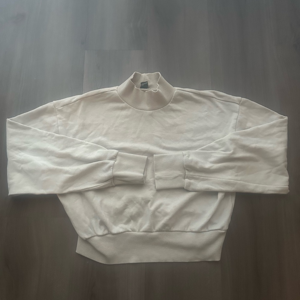 Forever 21 Off-White Mock Neck Cropped Sweater